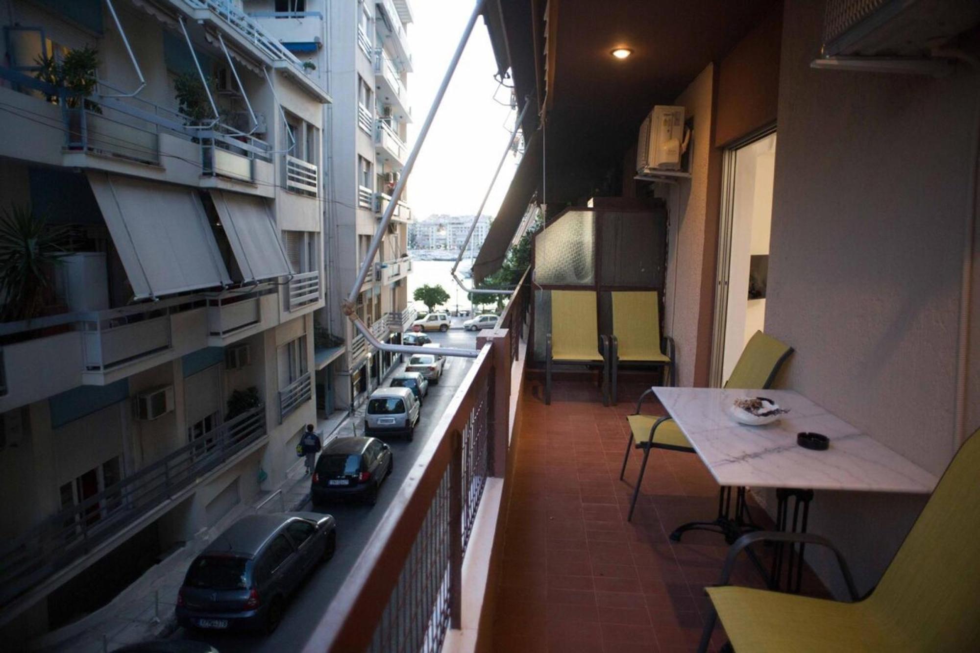 Cozy Apartment With Sea View Next To Marina Zeas Pire Dış mekan fotoğraf