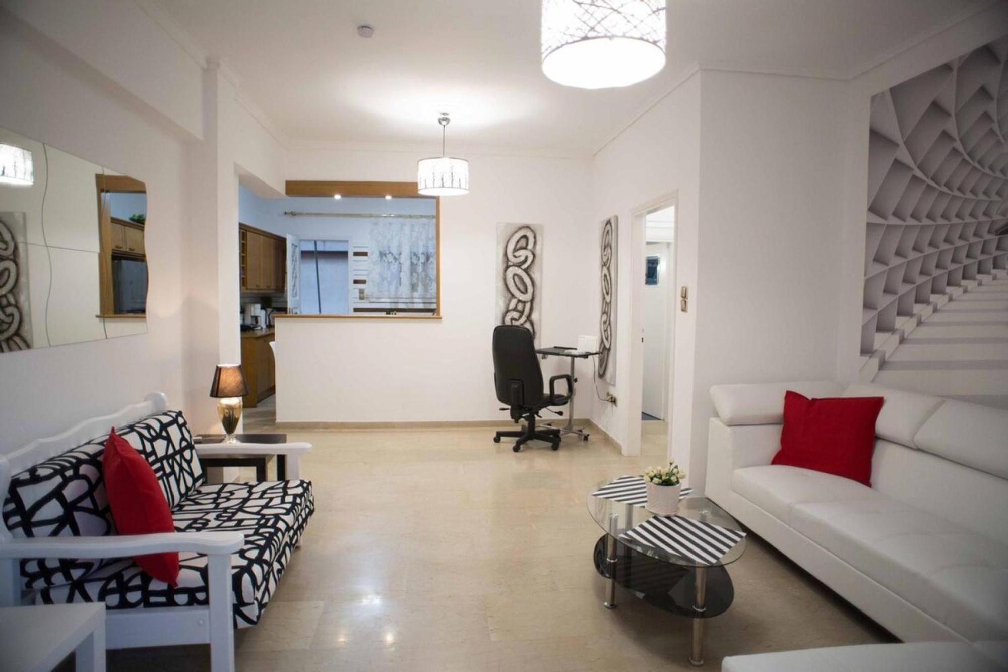 Cozy Apartment With Sea View Next To Marina Zeas Pire Dış mekan fotoğraf