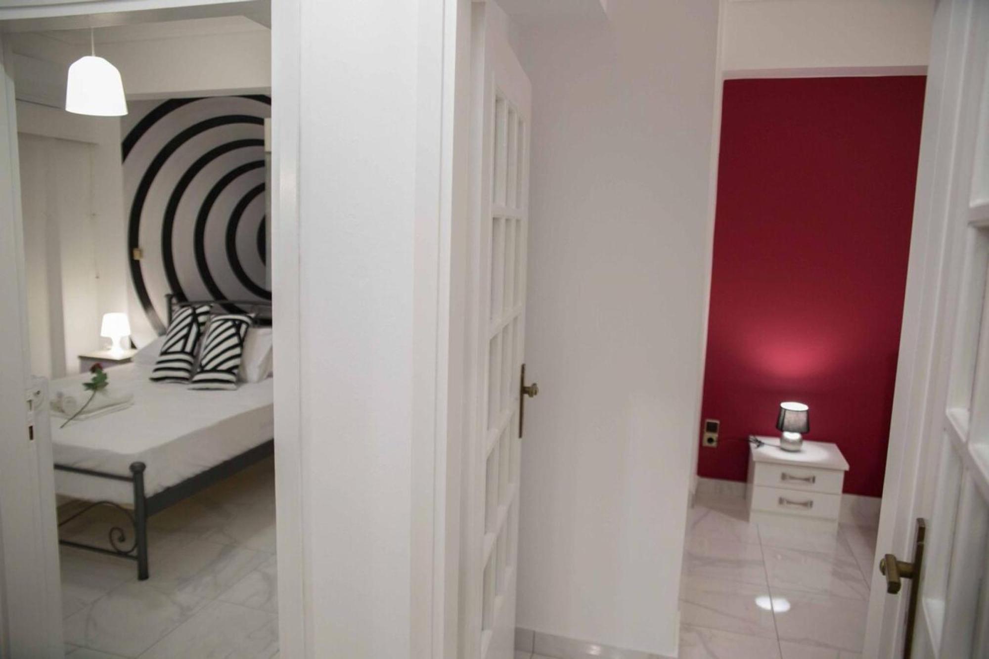 Cozy Apartment With Sea View Next To Marina Zeas Pire Dış mekan fotoğraf